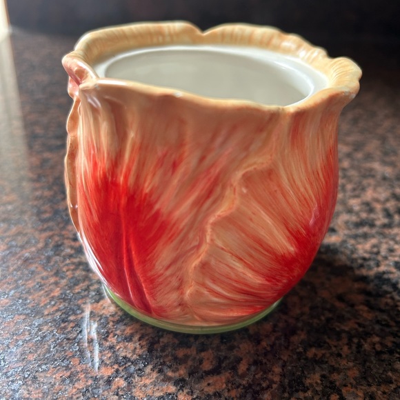 Flower cup - Picture 1 of 3